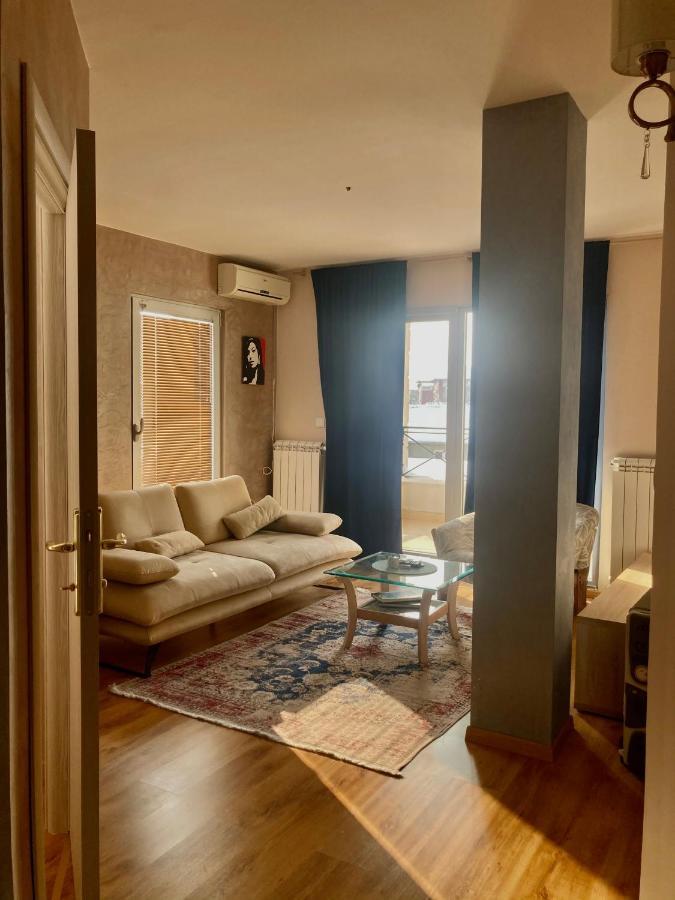 Minicity Inn Belgrad Exteriör bild